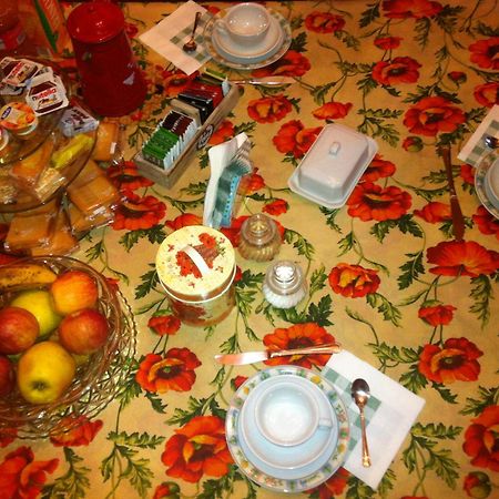 Bed and Breakfast A Casa Di Susi Кастельнуово-дель-Гарда Екстер'єр фото