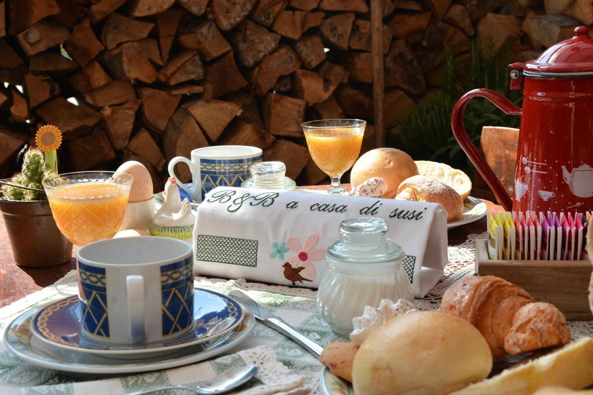 Bed and Breakfast A Casa Di Susi Кастельнуово-дель-Гарда Екстер'єр фото